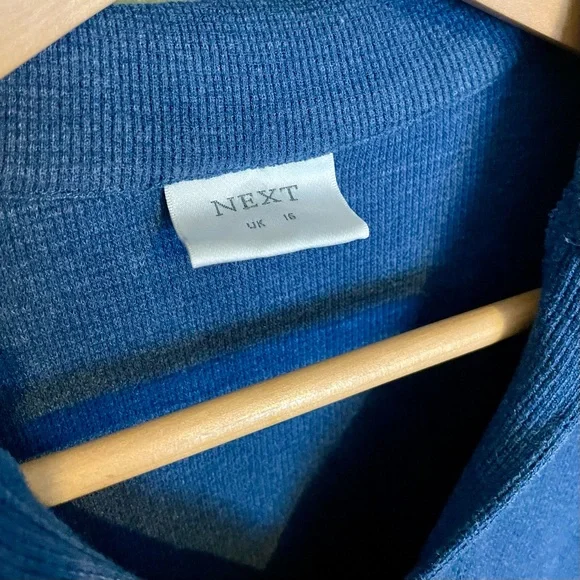 Collared Waffle-Knit T - Picture 3 of 4